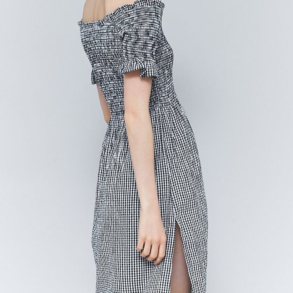 kimchi blue • smocked gingham off shoulder midi dress - Picture 3 of 8